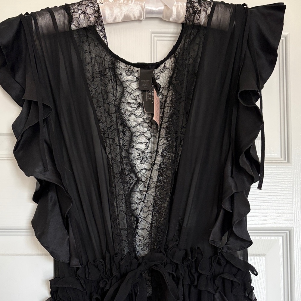 Victoria's Secret Black Lace Trim Robe - Picture 3 of 12